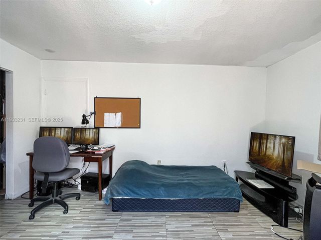 18003 SW 153rd Pl, Miami, FL 33187