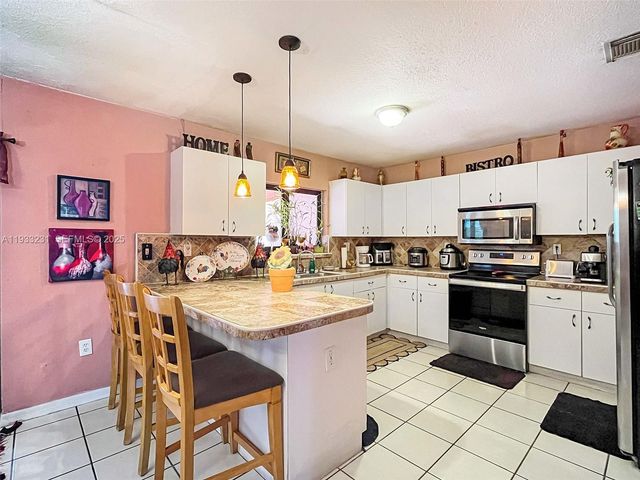 18003 SW 153rd Pl, Miami, FL 33187