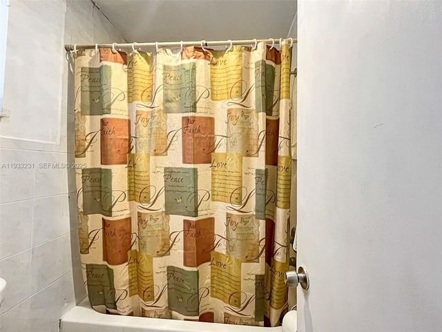 18003 SW 153rd Pl, Miami, FL 33187