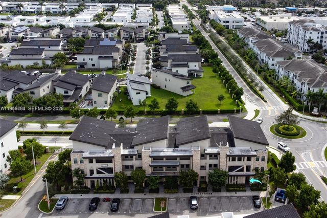 7805 NW 104th Ave 6, Doral, FL 33178