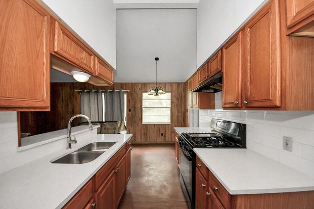 1716 Carver Avenue, Richmond, TX 77469