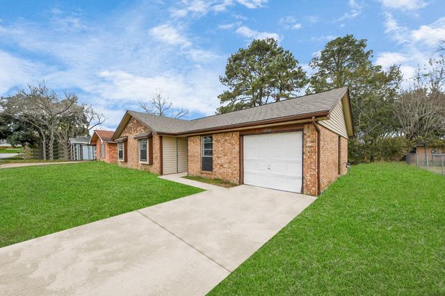 1716 Carver Avenue, Richmond, TX 77469