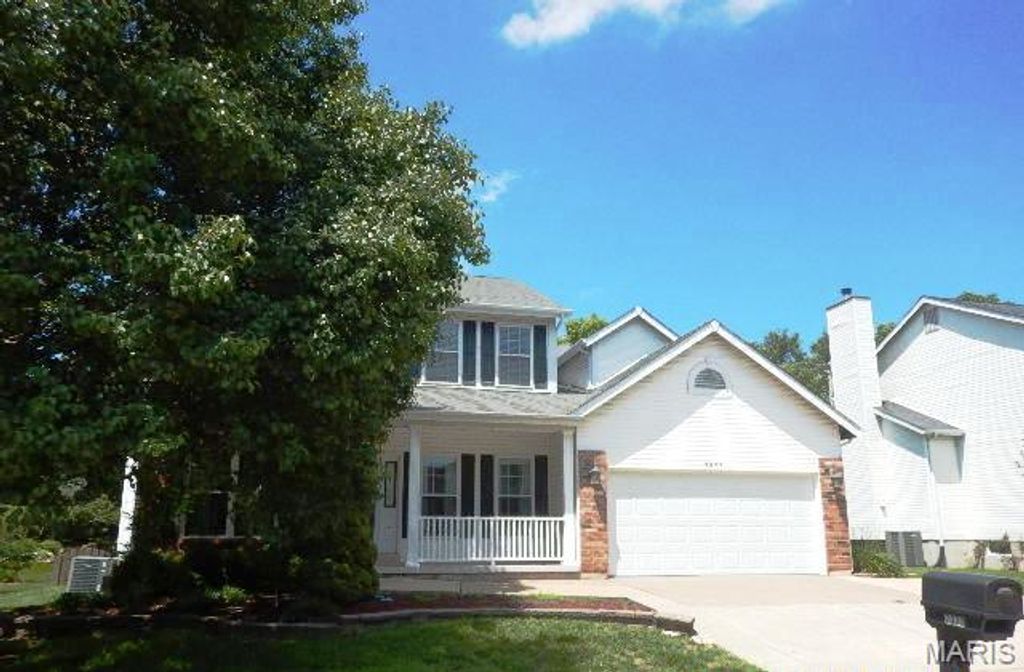 7377 Little Oaks Drive 17F, O'fallon, MO 63368