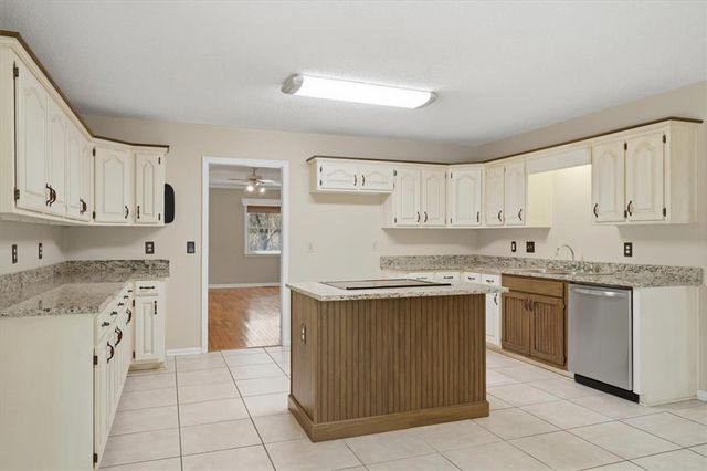 436 Cane Creek Landing Road, Seneca, SC 29672