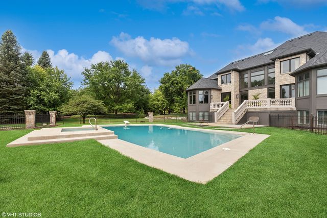 5N195 Dover Hill Road, St. Charles, IL 60175