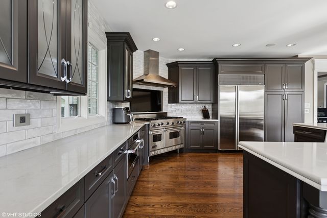 5N195 Dover Hill Road, St. Charles, IL 60175
