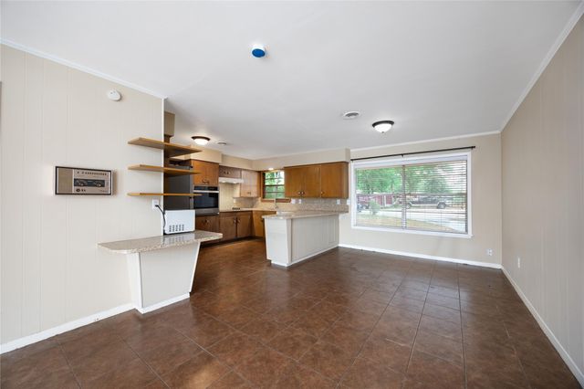 2 Circle Drive, Conroe, TX 77301