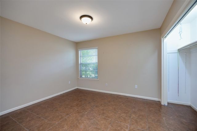 2 Circle Drive, Conroe, TX 77301