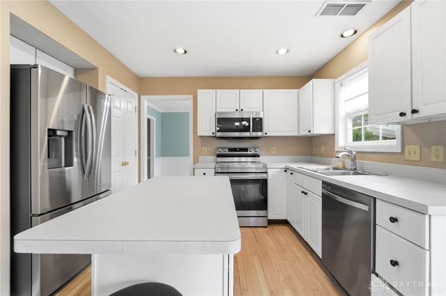 25 Huntley Court, Springboro, OH 45066