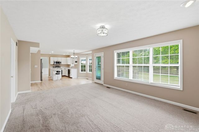 25 Huntley Court, Springboro, OH 45066