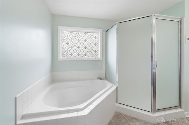 25 Huntley Court, Springboro, OH 45066