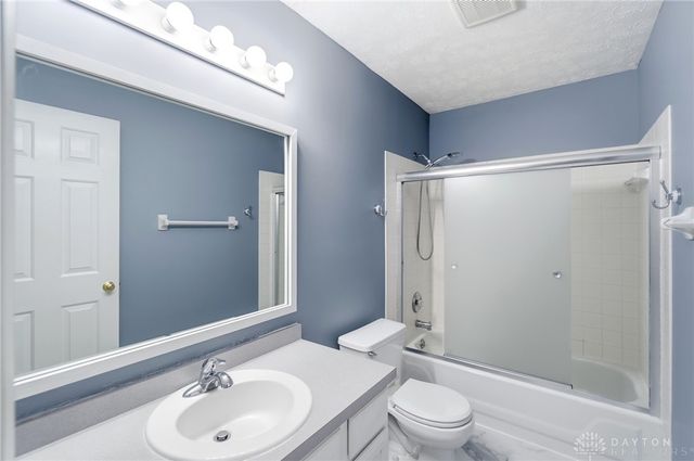 25 Huntley Court, Springboro, OH 45066