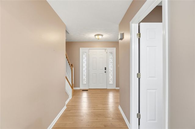 25 Huntley Court, Springboro, OH 45066