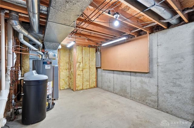 25 Huntley Court, Springboro, OH 45066