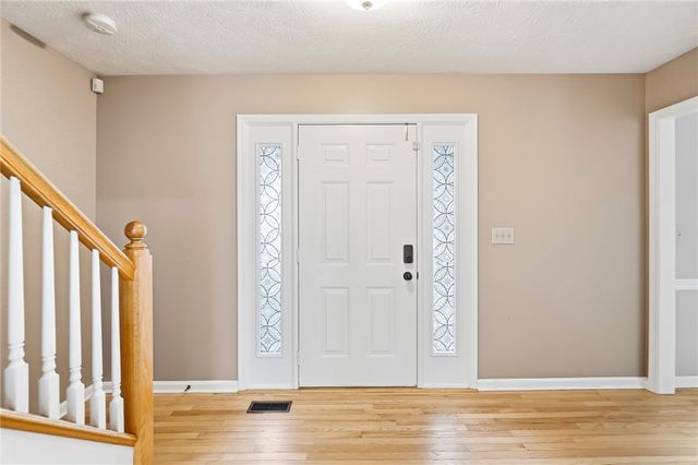 25 Huntley Court, Springboro, OH 45066