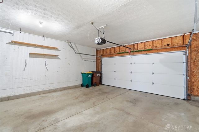 25 Huntley Court, Springboro, OH 45066