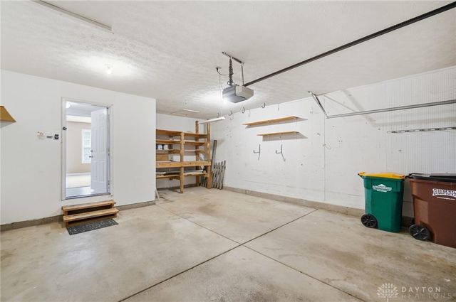 25 Huntley Court, Springboro, OH 45066