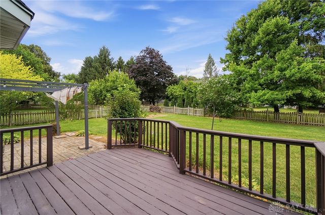 25 Huntley Court, Springboro, OH 45066