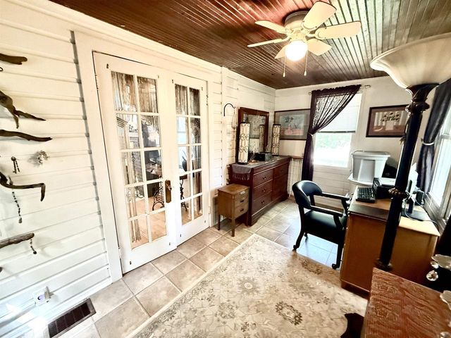 9875 N Edgewood Shores Road, Edgerton, WI 53534