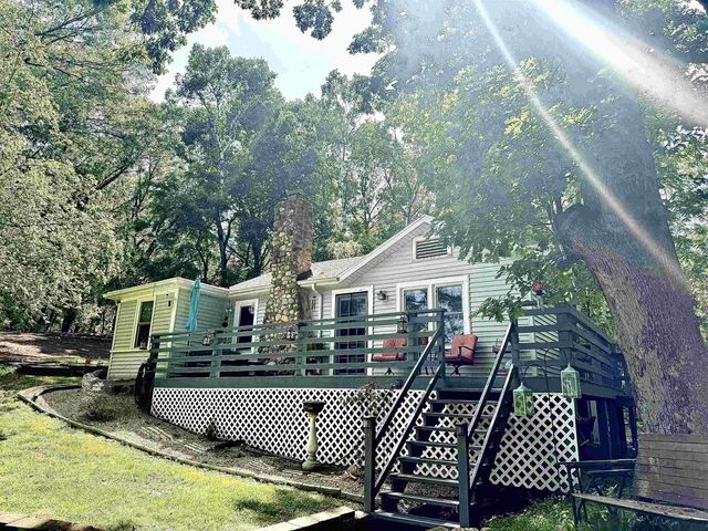 9875 N Edgewood Shores Road, Edgerton, WI 53534