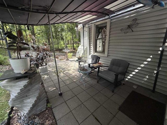 9875 N Edgewood Shores Road, Edgerton, WI 53534