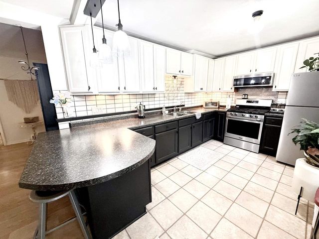 9875 N Edgewood Shores Road, Edgerton, WI 53534