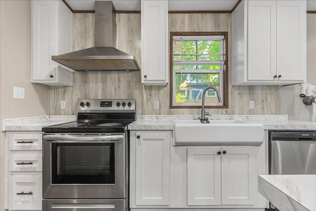 403 W Bank Street, Athens, TN 37303