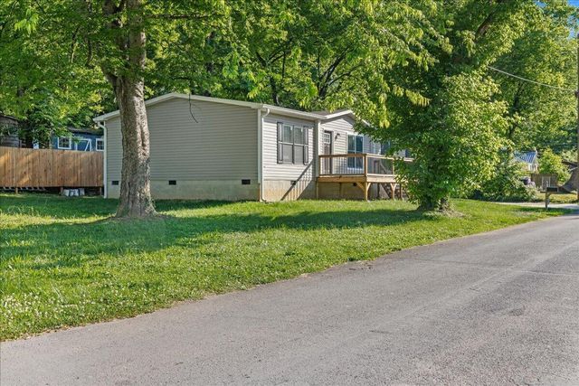 403 W Bank Street, Athens, TN 37303
