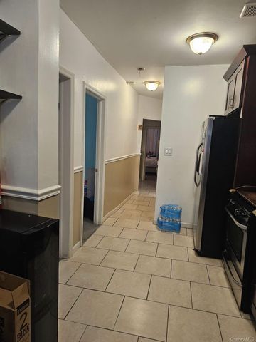 688 E 230th Street, Bronx, NY 10466