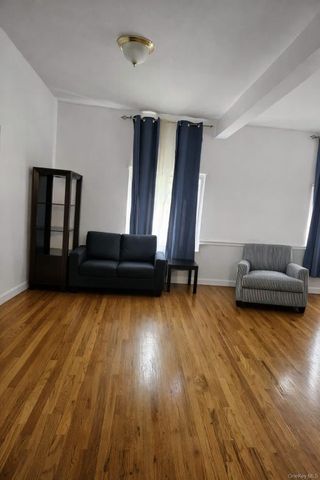 688 E 230th Street, Bronx, NY 10466