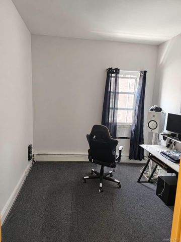 688 E 230th Street, Bronx, NY 10466