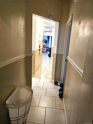 688 E 230th Street, Bronx, NY 10466
