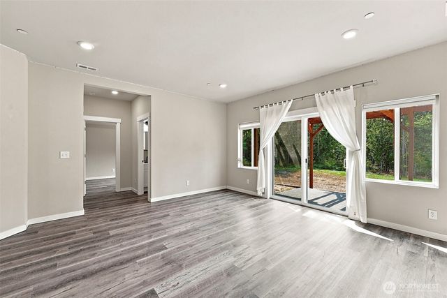 7701 208th Avenue E, Bonney Lake, WA 98391