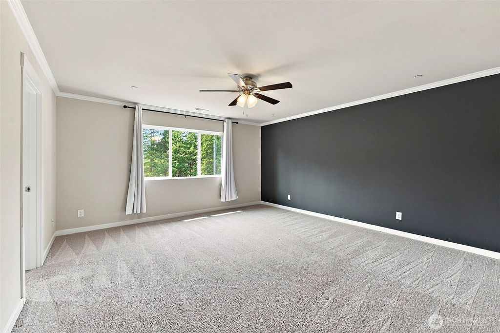 Image 16 of property listing at 7701 208th Avenue E, Bonney Lake, WA 98391