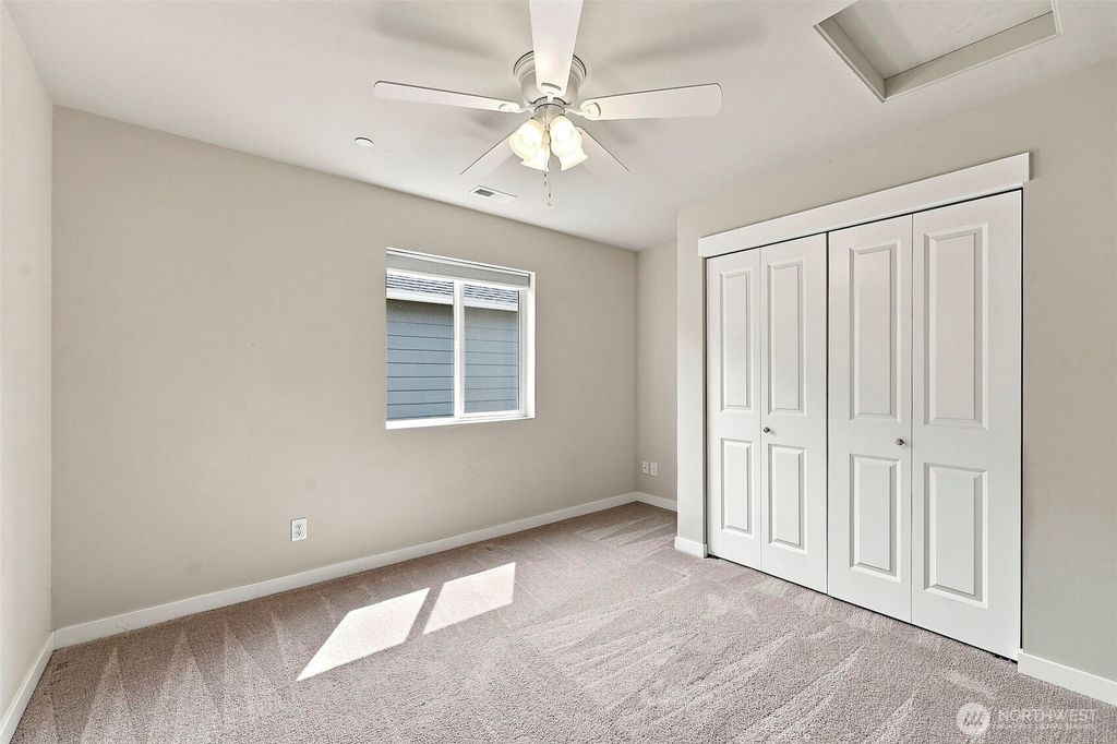 Image 29 of property listing at 7701 208th Avenue E, Bonney Lake, WA 98391
