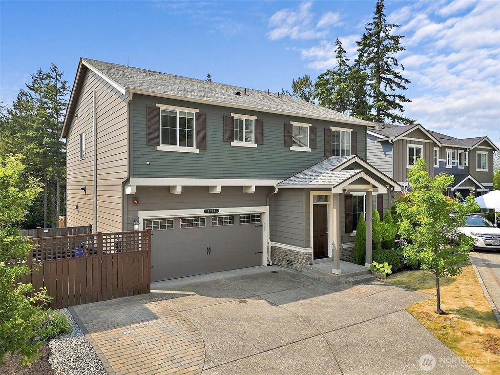 Image 36 of property listing at 7701 208th Avenue E, Bonney Lake, WA 98391