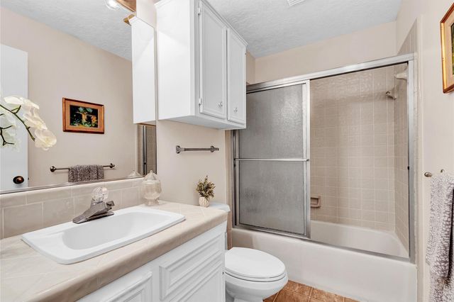 105 Seminole Drive, New Ulm, TX 78950