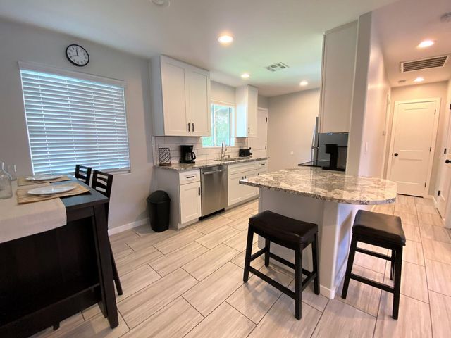 33 N Hobson Apt B, Mesa, AZ 85203