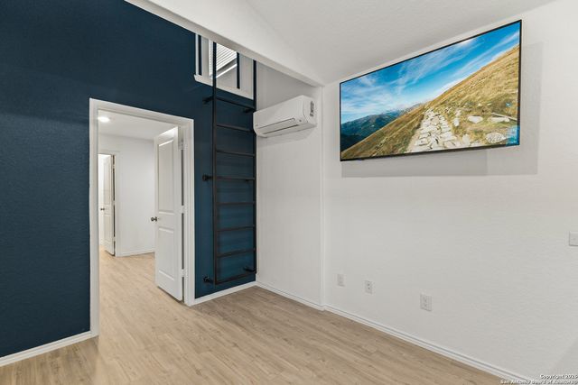 4283 Thalweg, San Antonio, TX 78223