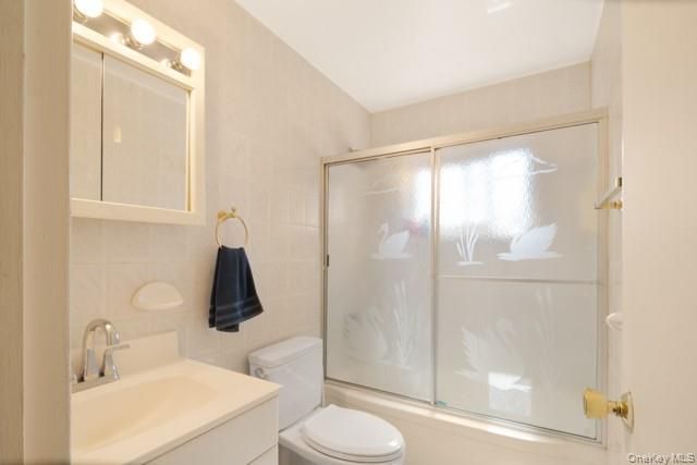 1033 Rosedale Road, North Woodmere, NY 11581