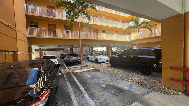 2441 SW 31st Ave 303, Miami, FL 33145