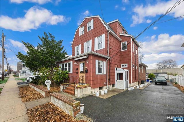 649 New Jersey Avenue, Lyndhurst, NJ 07071