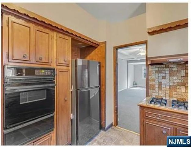 649 New Jersey Avenue, Lyndhurst, NJ 07071