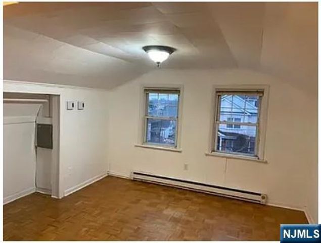 649 New Jersey Avenue, Lyndhurst, NJ 07071