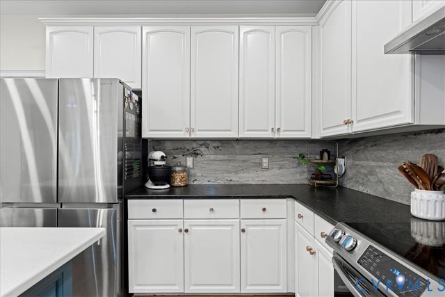 3123 Windy Branch Dr, Toano, VA 23168