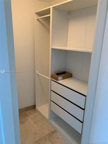 475 Brickell Ave 1813, Miami, FL 33131