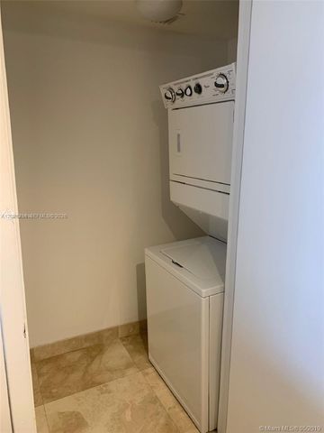 475 Brickell Ave 1813, Miami, FL 33131