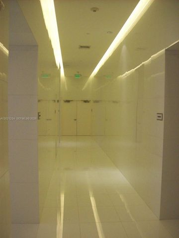 475 Brickell Ave 1813, Miami, FL 33131