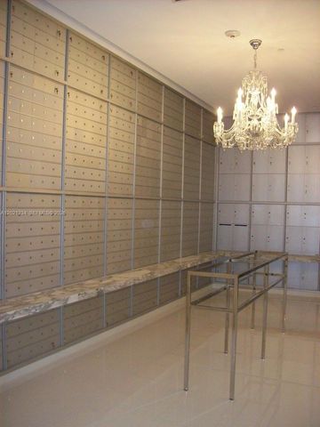 475 Brickell Ave 1813, Miami, FL 33131
