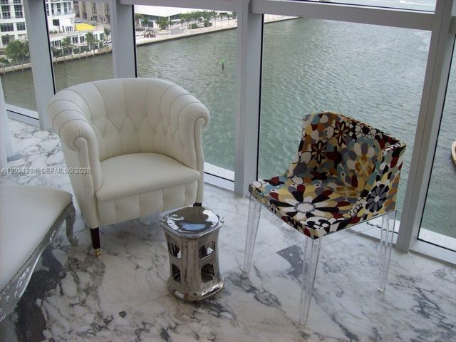 475 Brickell Ave 1813, Miami, FL 33131